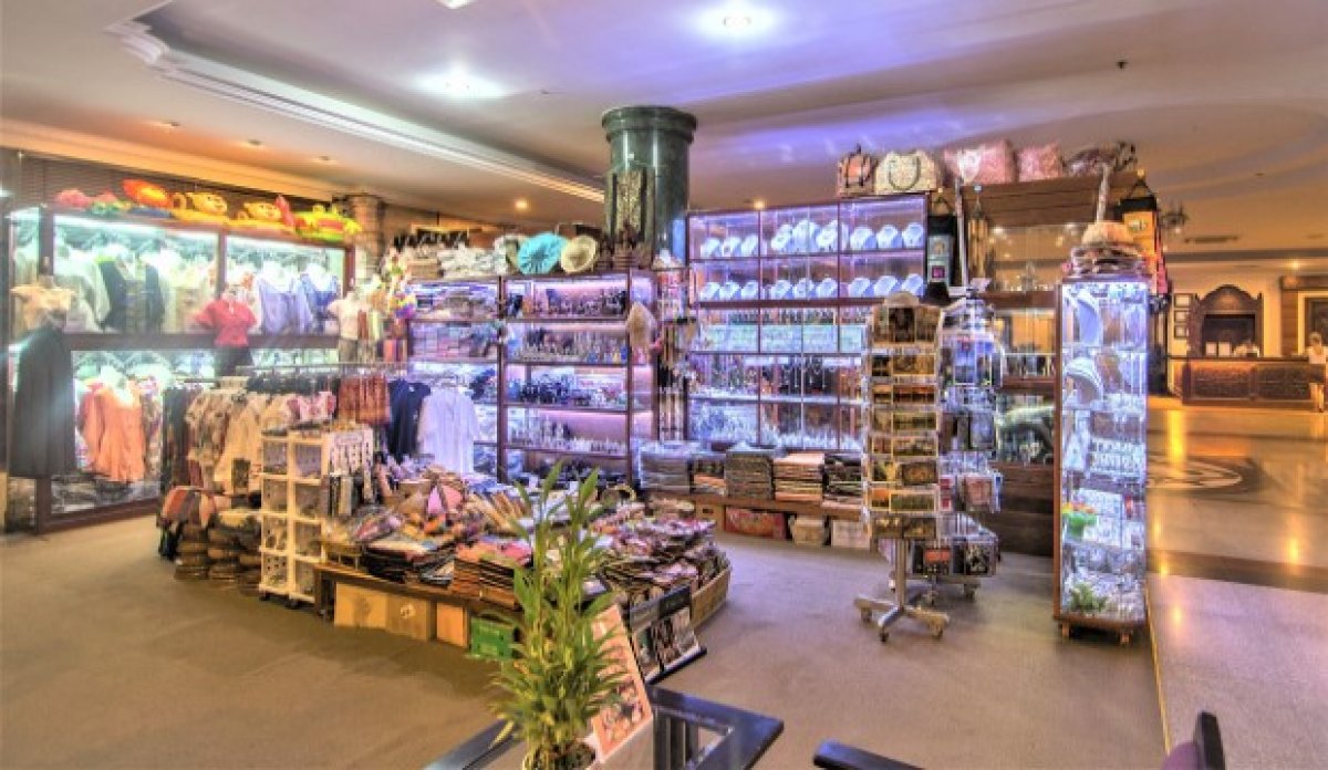 Souvenir & Gift Shop