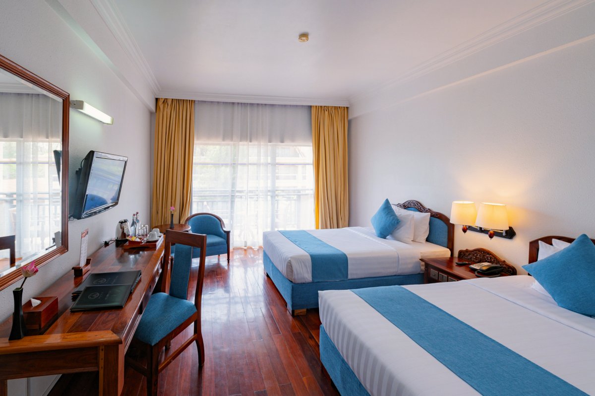 SUPERIOR TWIN ROOM