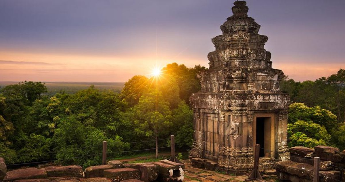 Bakheng Mountain Sunset Tour